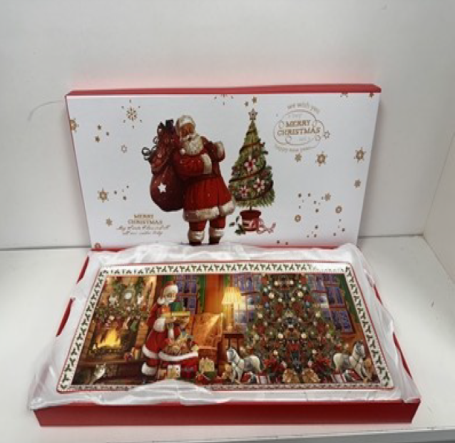 Traditional Santa Scene Plate 36.5cm