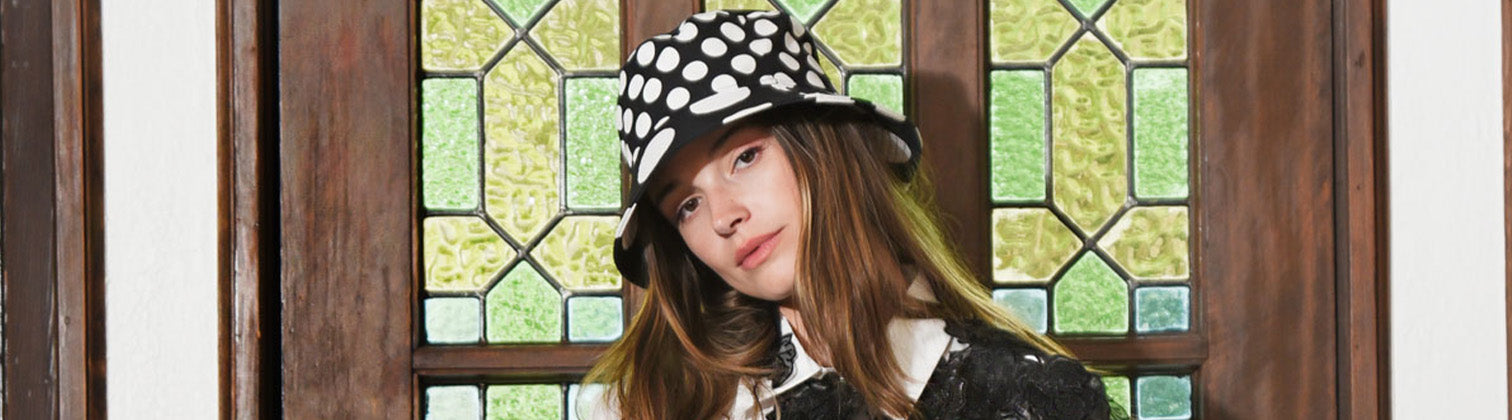 SCARVES, HATS & GLOVES