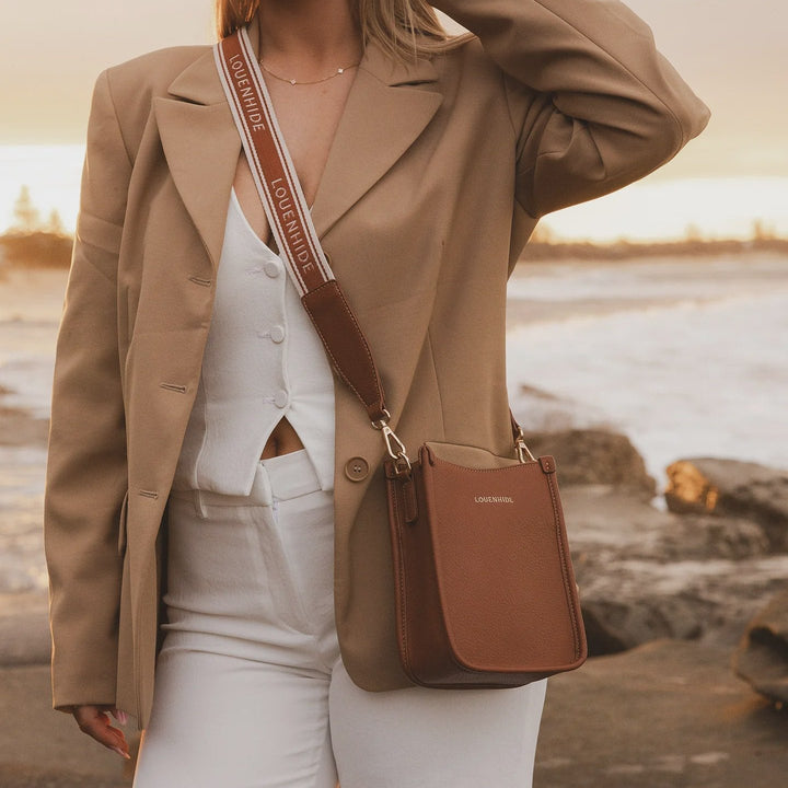 TAN PARKER LOGO BAG