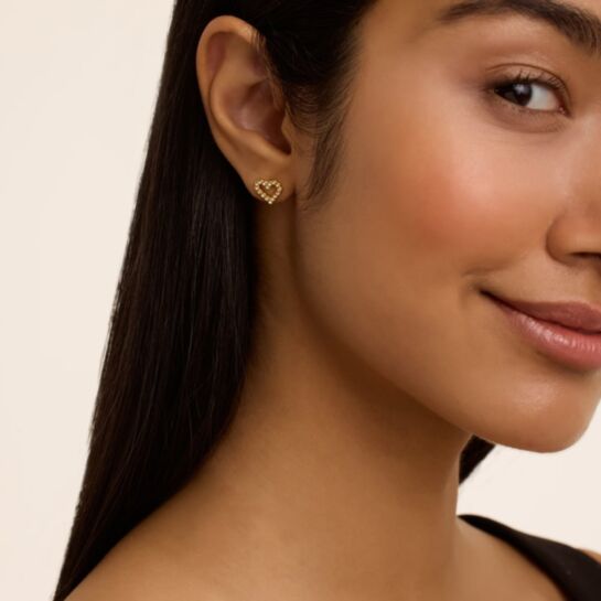 Amorina Halo Heart Stud God Earrings