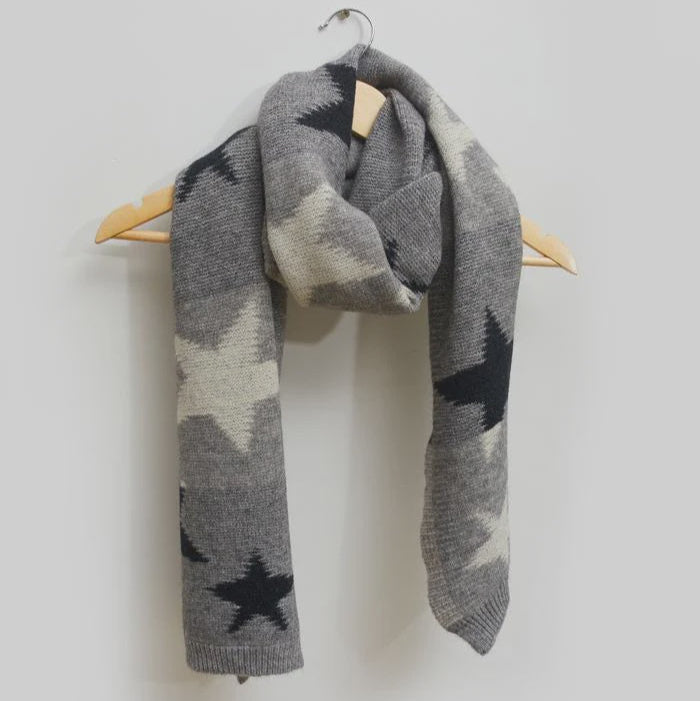 BLACK & WHITE STARS SCARF