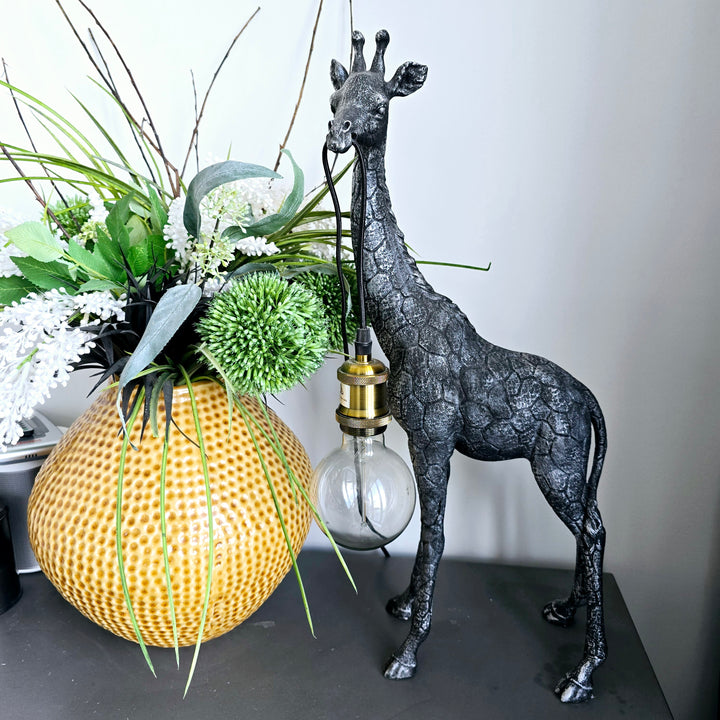 BLACK GIRAFFE LAMP