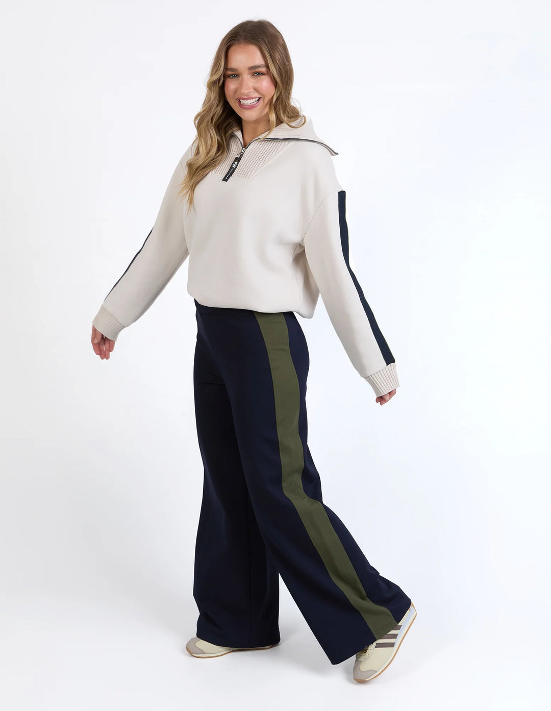Foxwood Knit Collar Crew