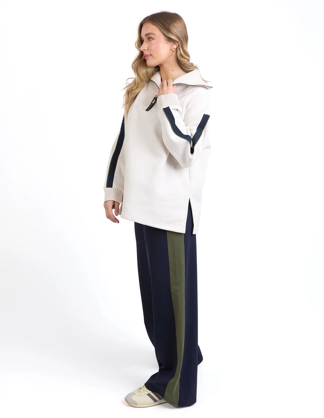 Foxwood Knit Collar Crew
