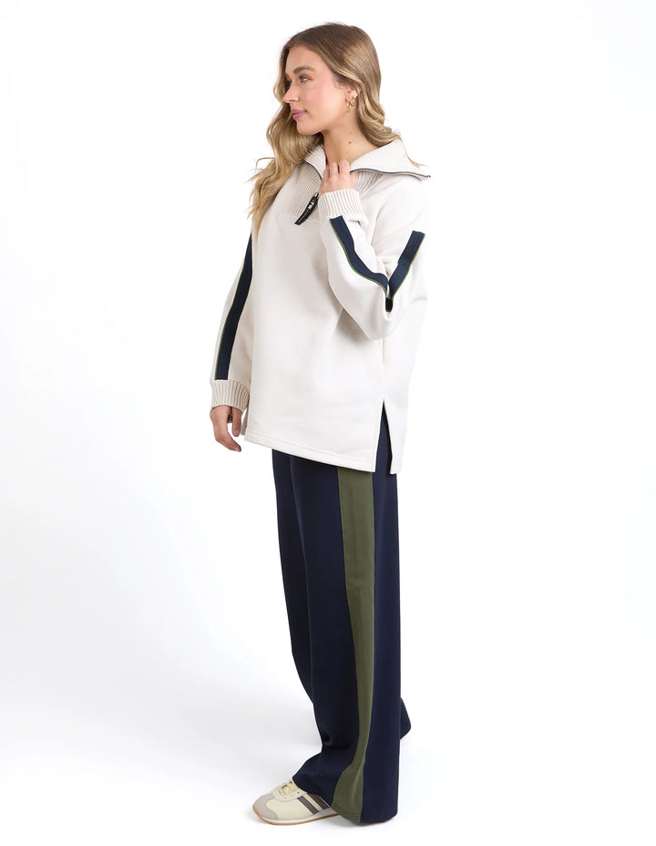 Foxwood Knit Collar Crew