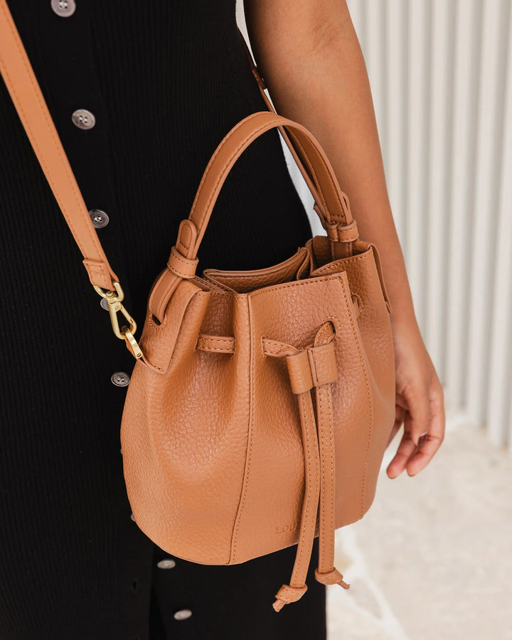 TAN MONTIE BUCKET BAG