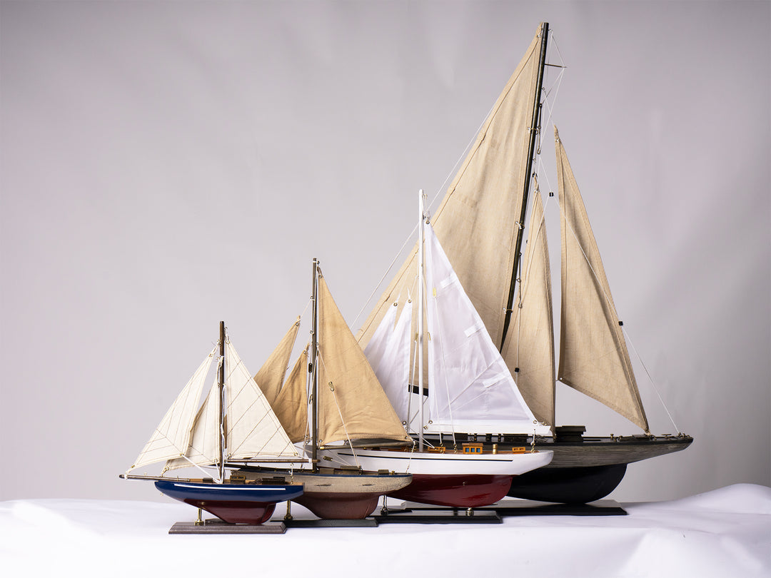Le Monde Liberty Model Yacht
