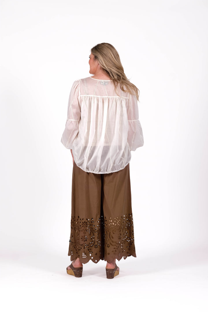 Deeanne Hobbs Milk Glass Stella Top
