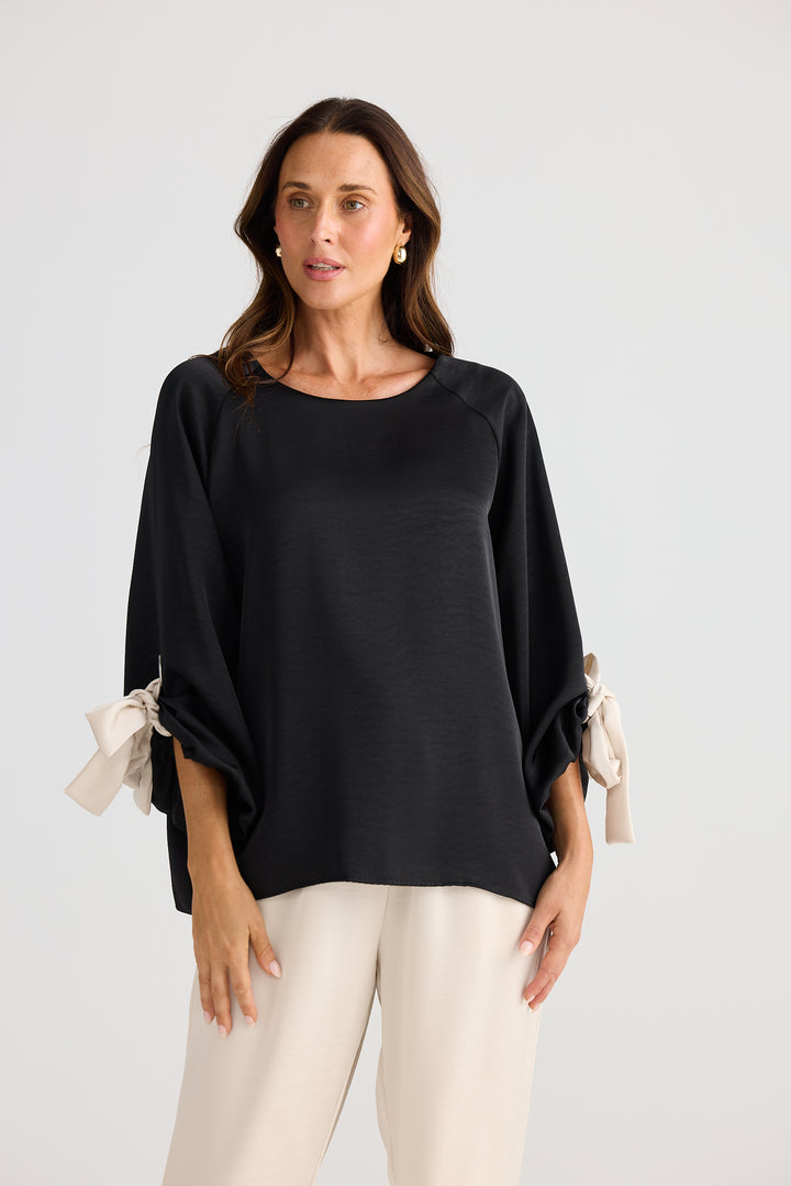Brave & True Oui Oui Top Black & Oyster
