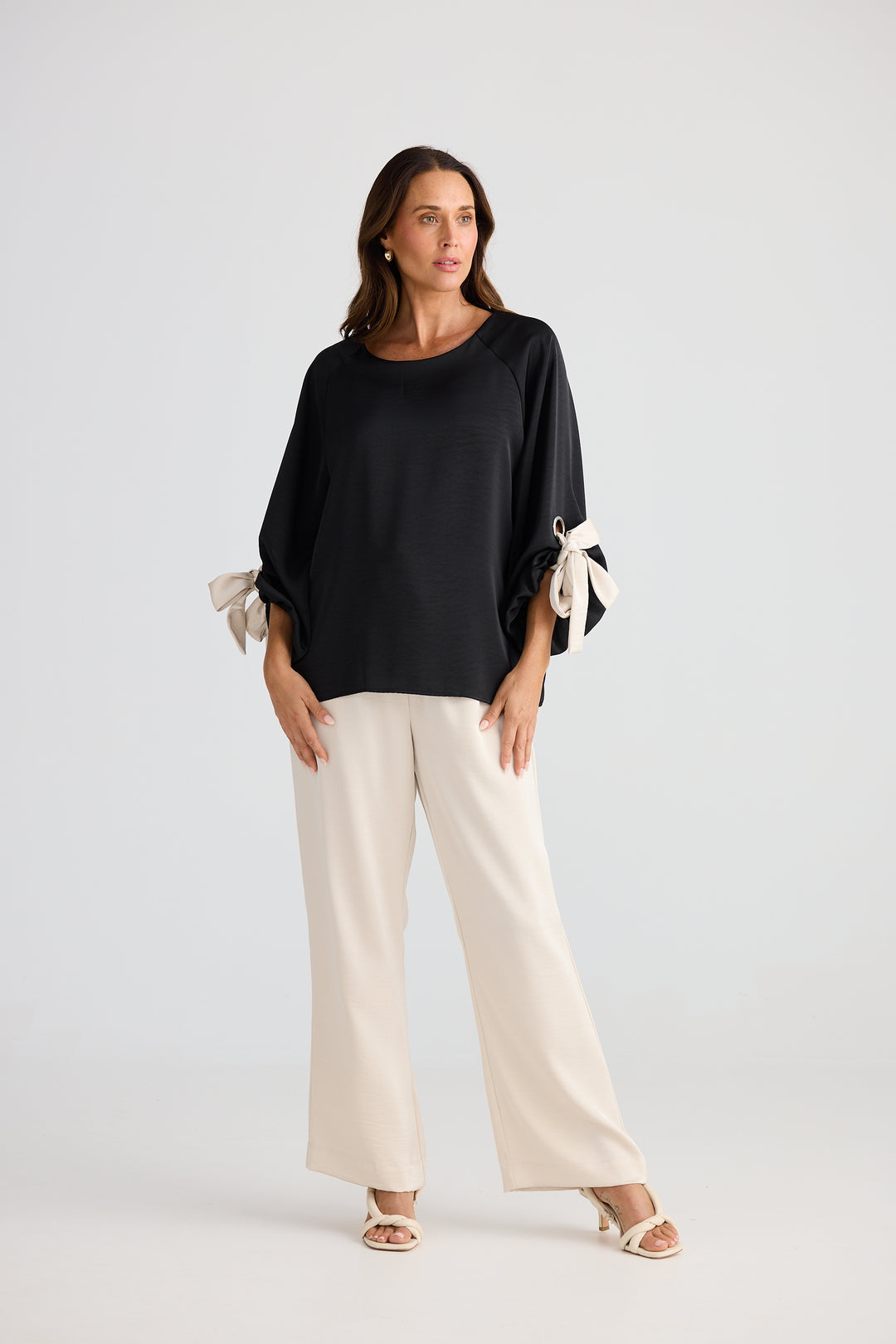 Brave & True Oui Oui Top Black & Oyster