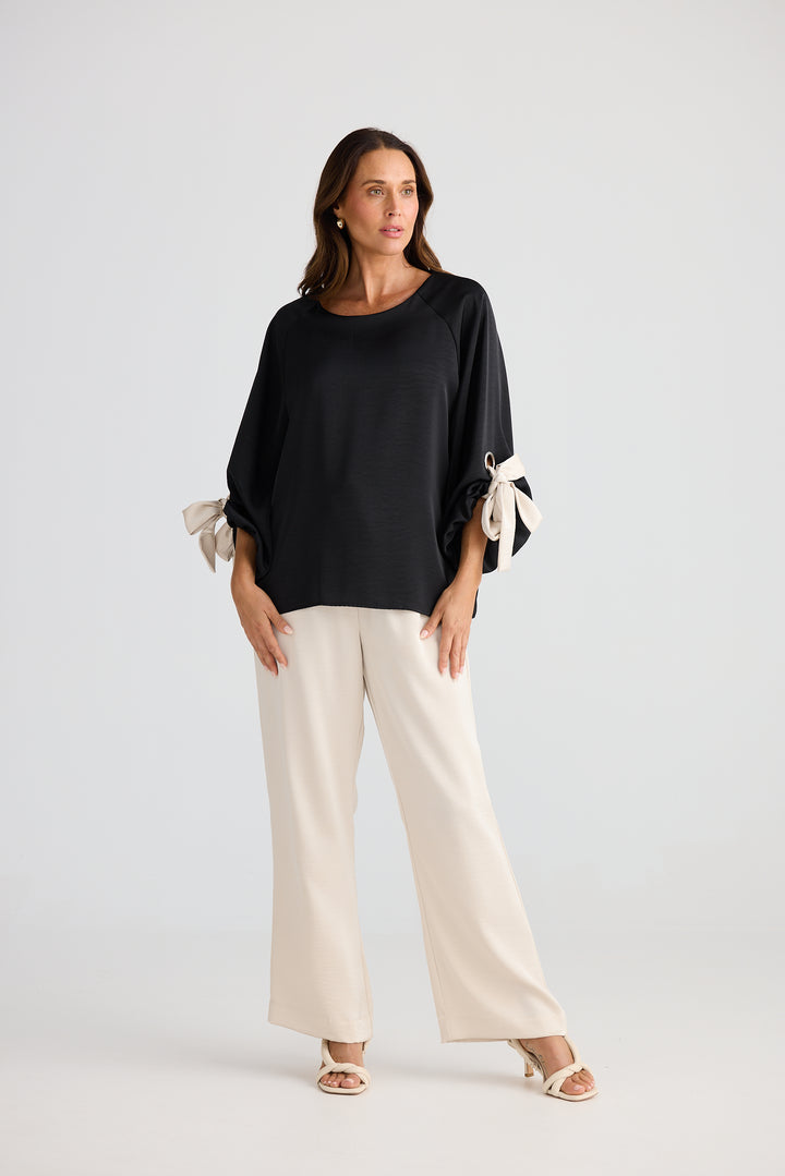Brave & True Oui Oui Top Black & Oyster