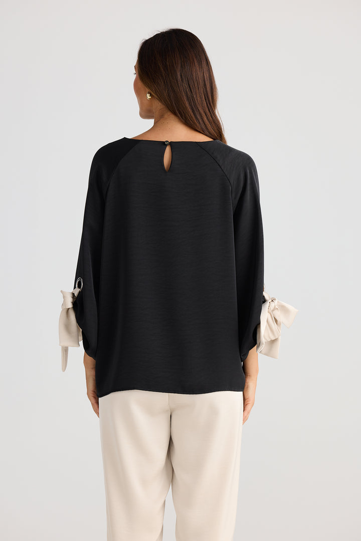 Brave & True Oui Oui Top Black & Oyster