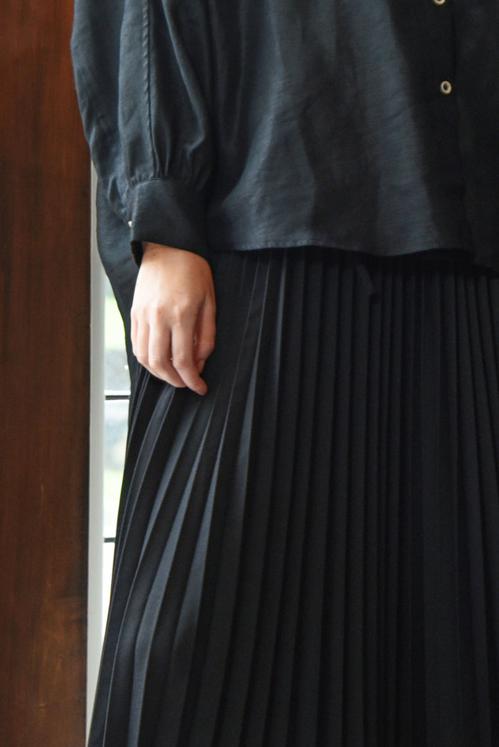 Curate Black In Skirt of Time
