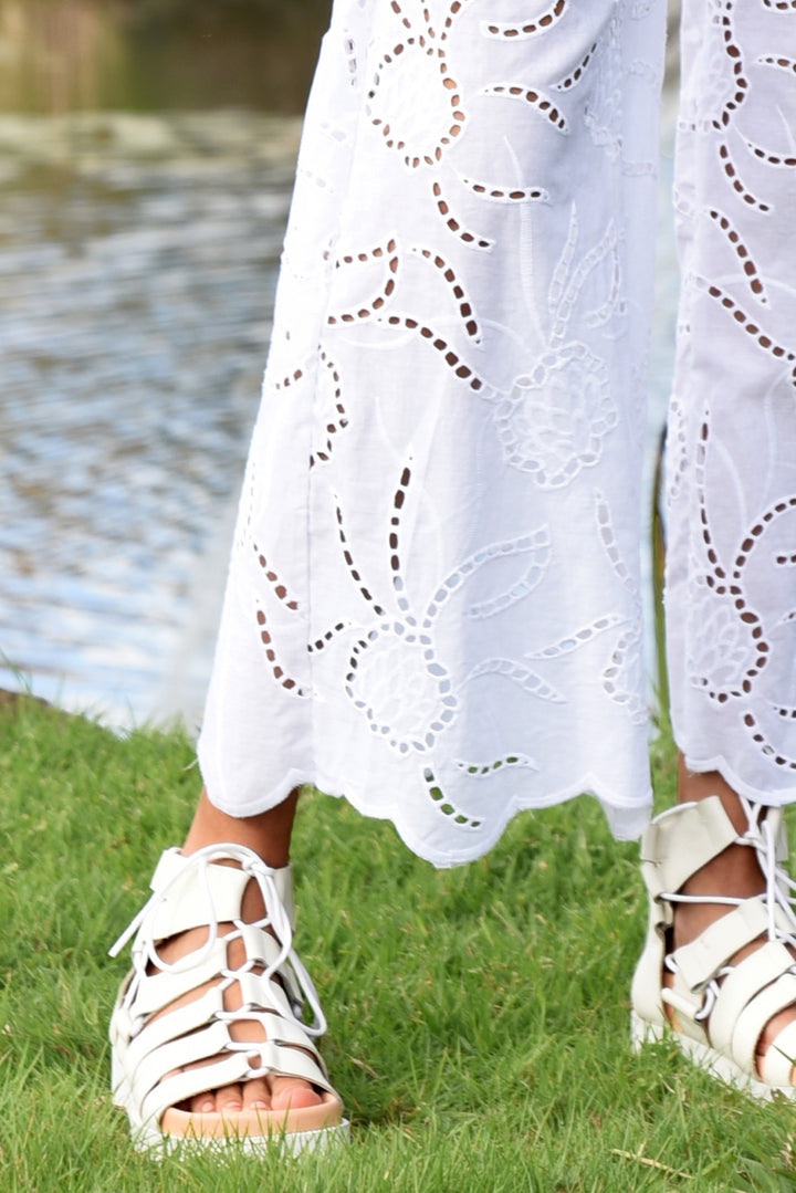 WHITE WALK YOU OUT PANT