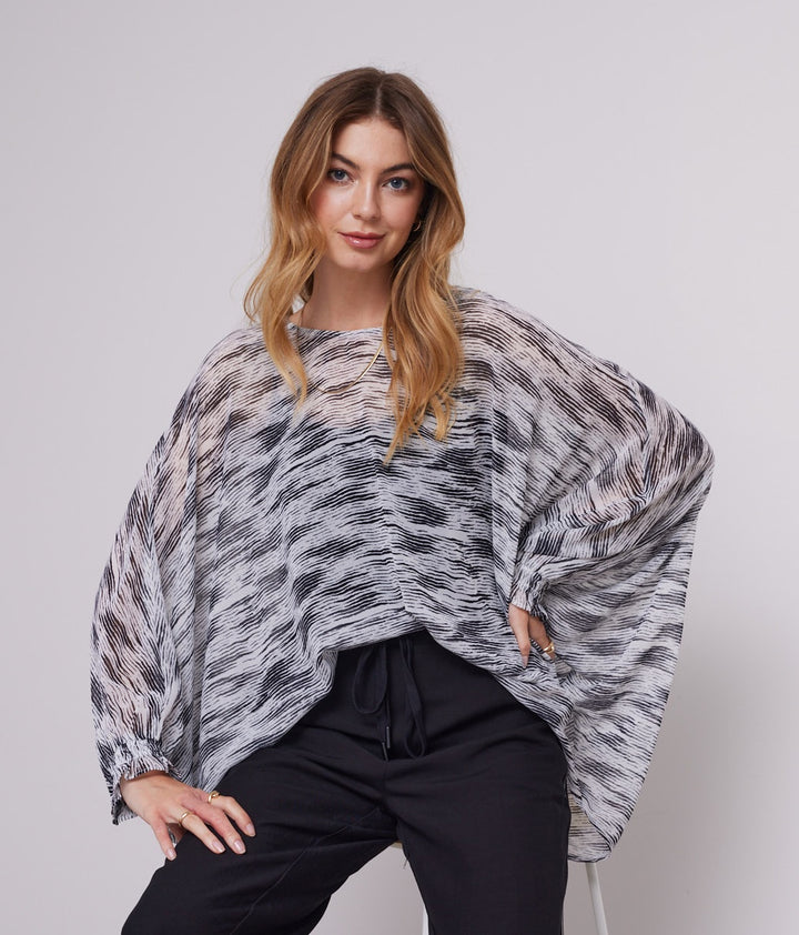 LINEAR KATO TOP