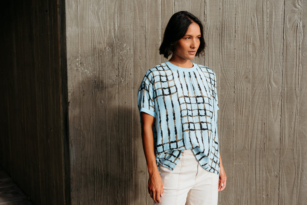 Et Alia Skyline Plaid Brea Top