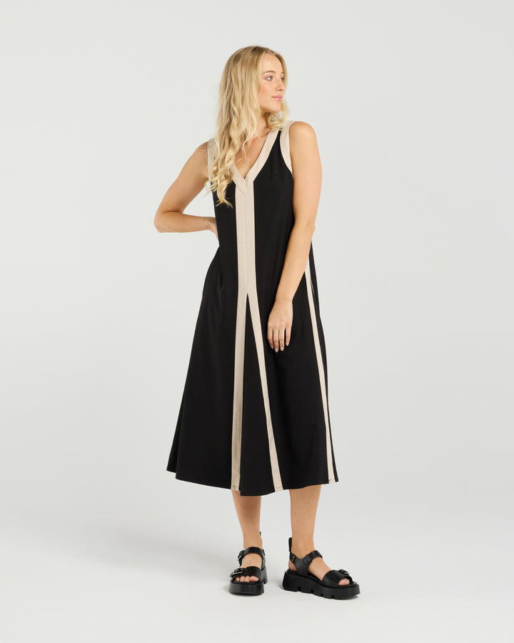 Et Alia Edie Dress Noir Lines