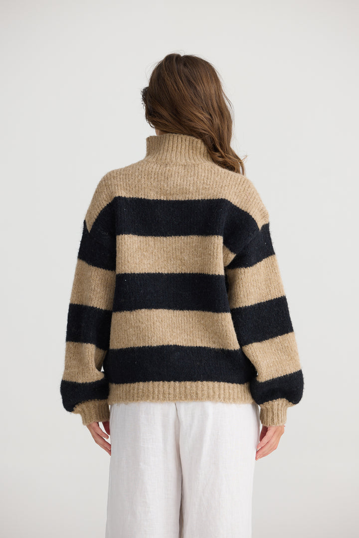 TAUPE ISLAND KNIT