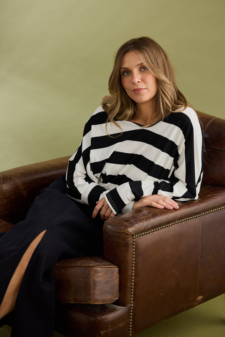 BLACK STRIPE SHRUG TOP