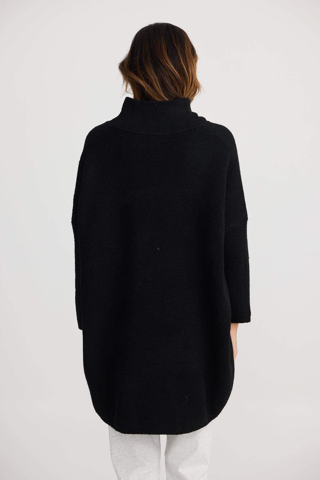 BLACK WOODSIDE PONCHO