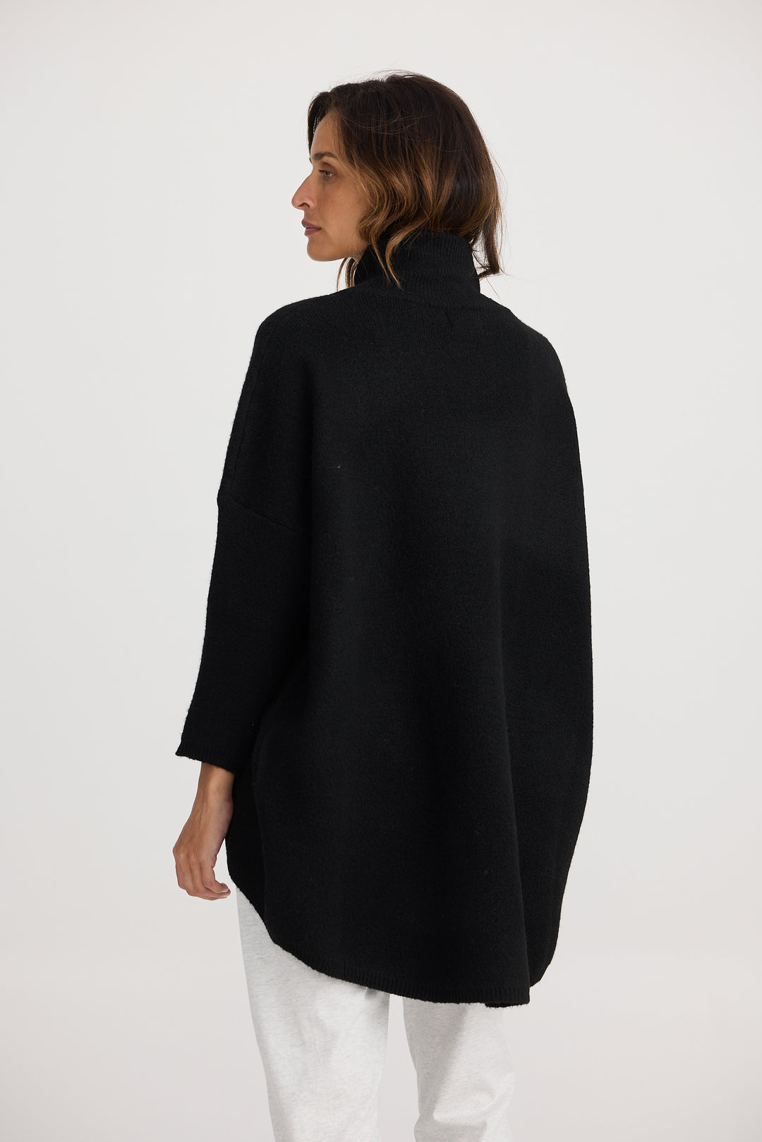 BLACK BAROSSA PONCHO