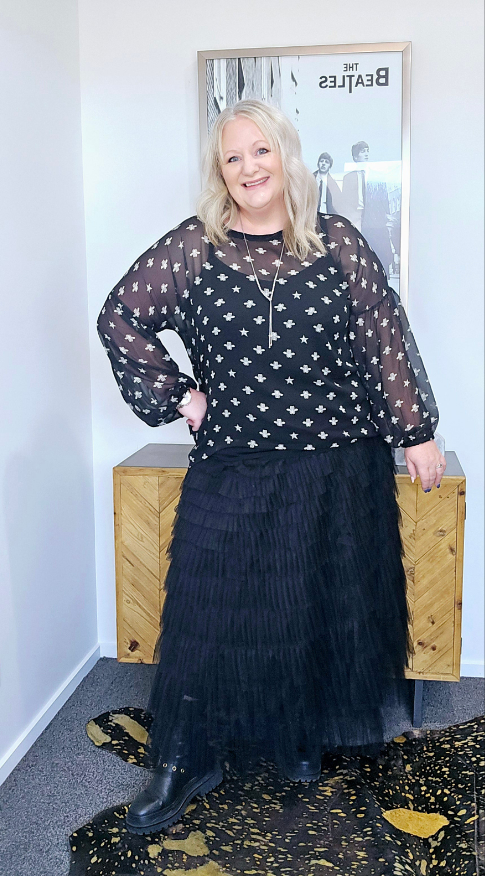 BEES TULLE TOP