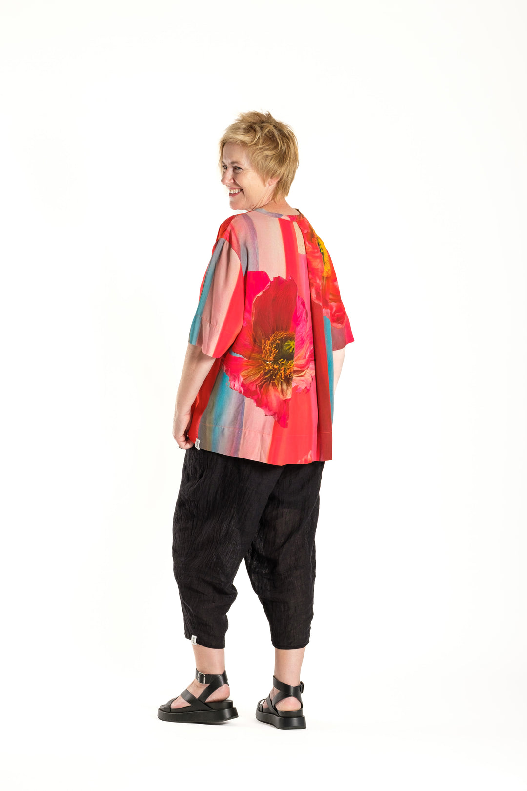 Deeanne Hobbs Vibrant Poppies Zefer Top