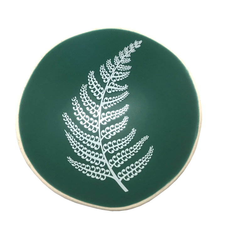 Jo Luping white fern on green 7cm porcelain bowl