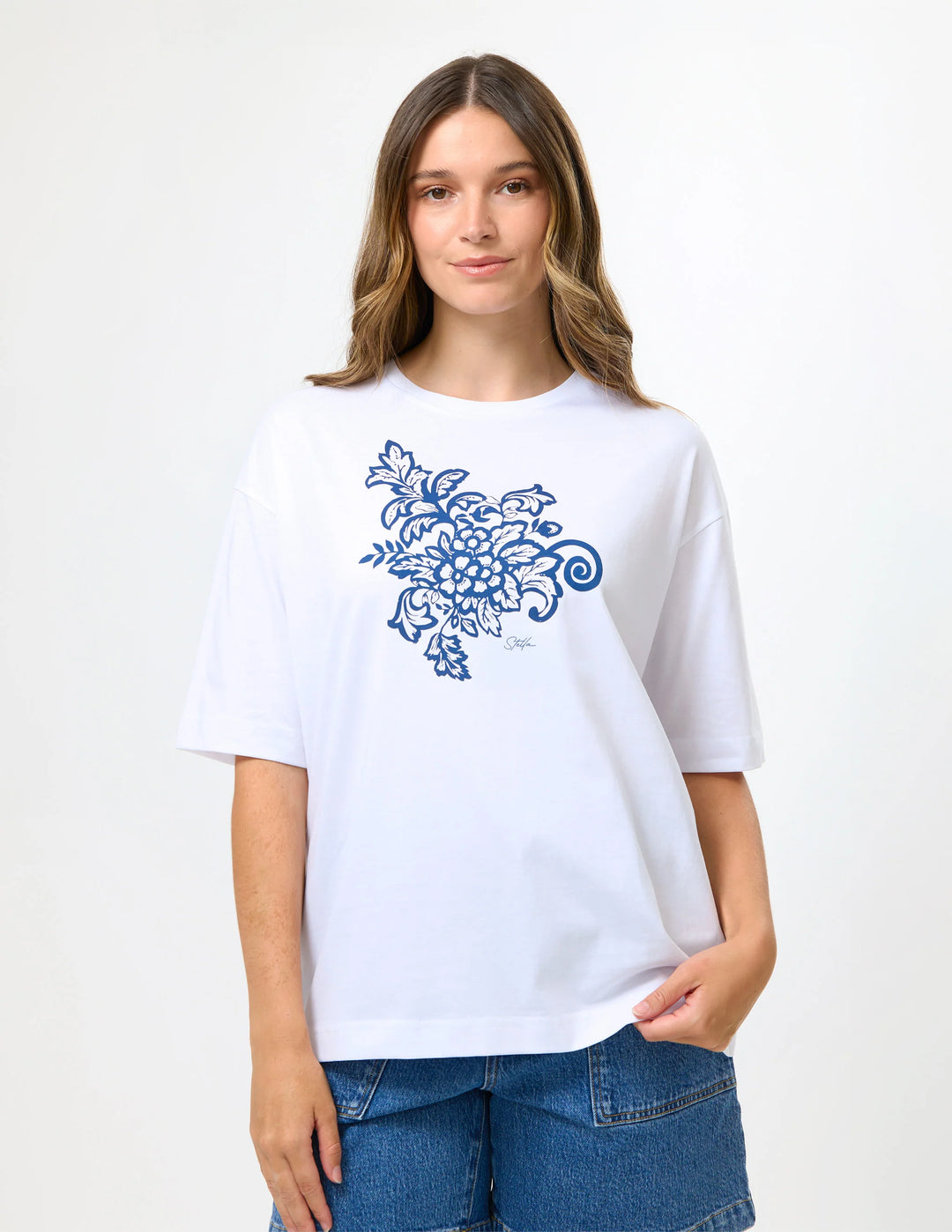 Stella + Gemma White Hibiscus Soho Cuff Tee