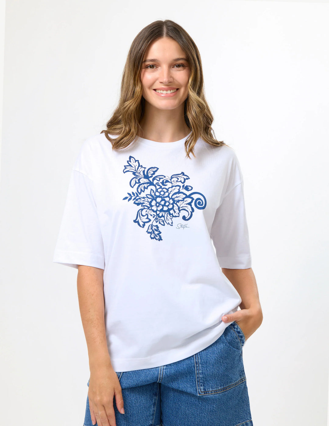 Stella + Gemma White Hibiscus Soho Cuff Tee