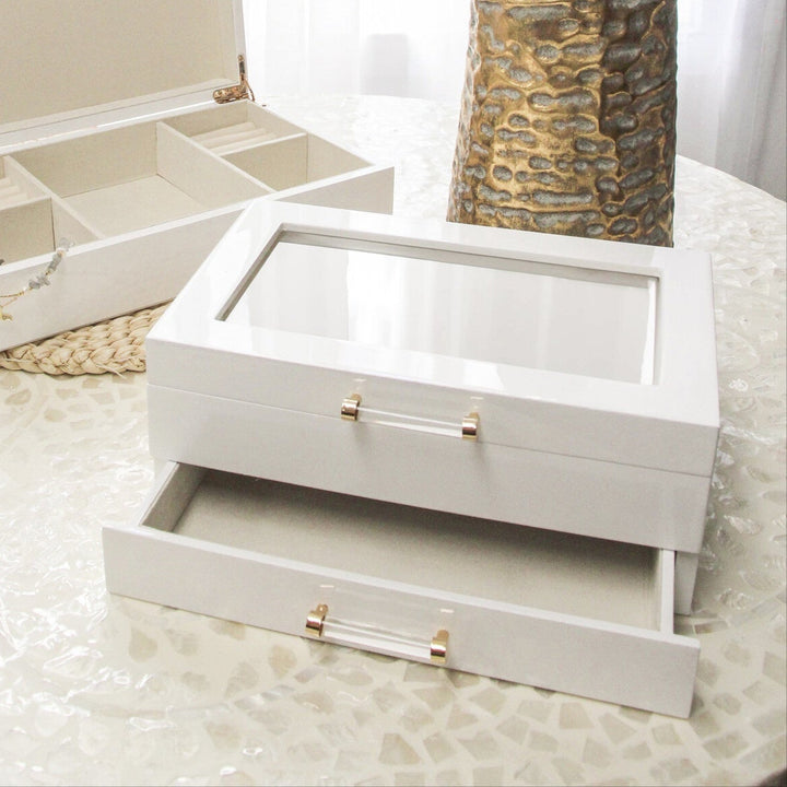 LARGE LACQUER JEWELLERY BOX
