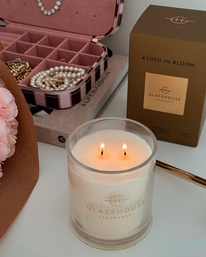 Glasshouse Kyoto in Bloom 380g soy candle (camellia and lotus) - image 3