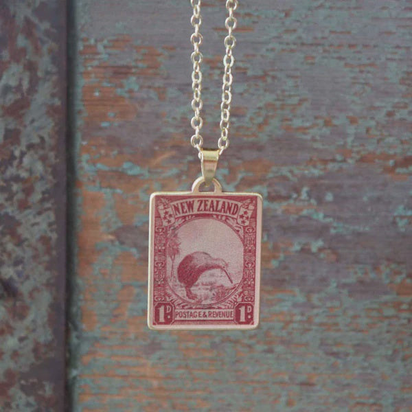 KIWI STAMP NECKLACE