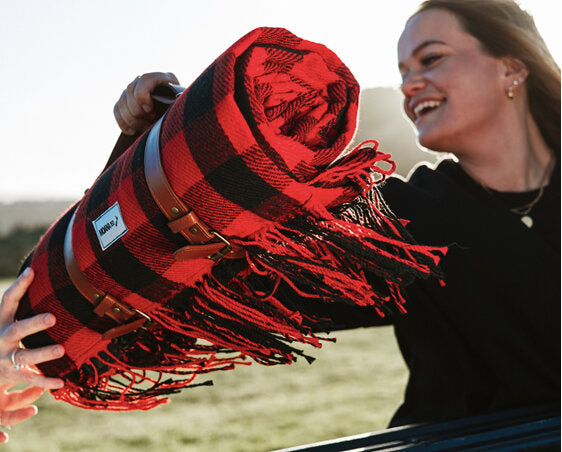 RED & BLACK PICNIC BLANKET