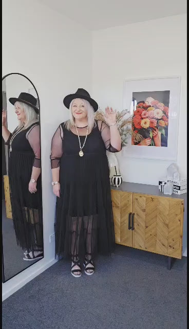 Deeanne Hobbs 4 Tier Dress Black