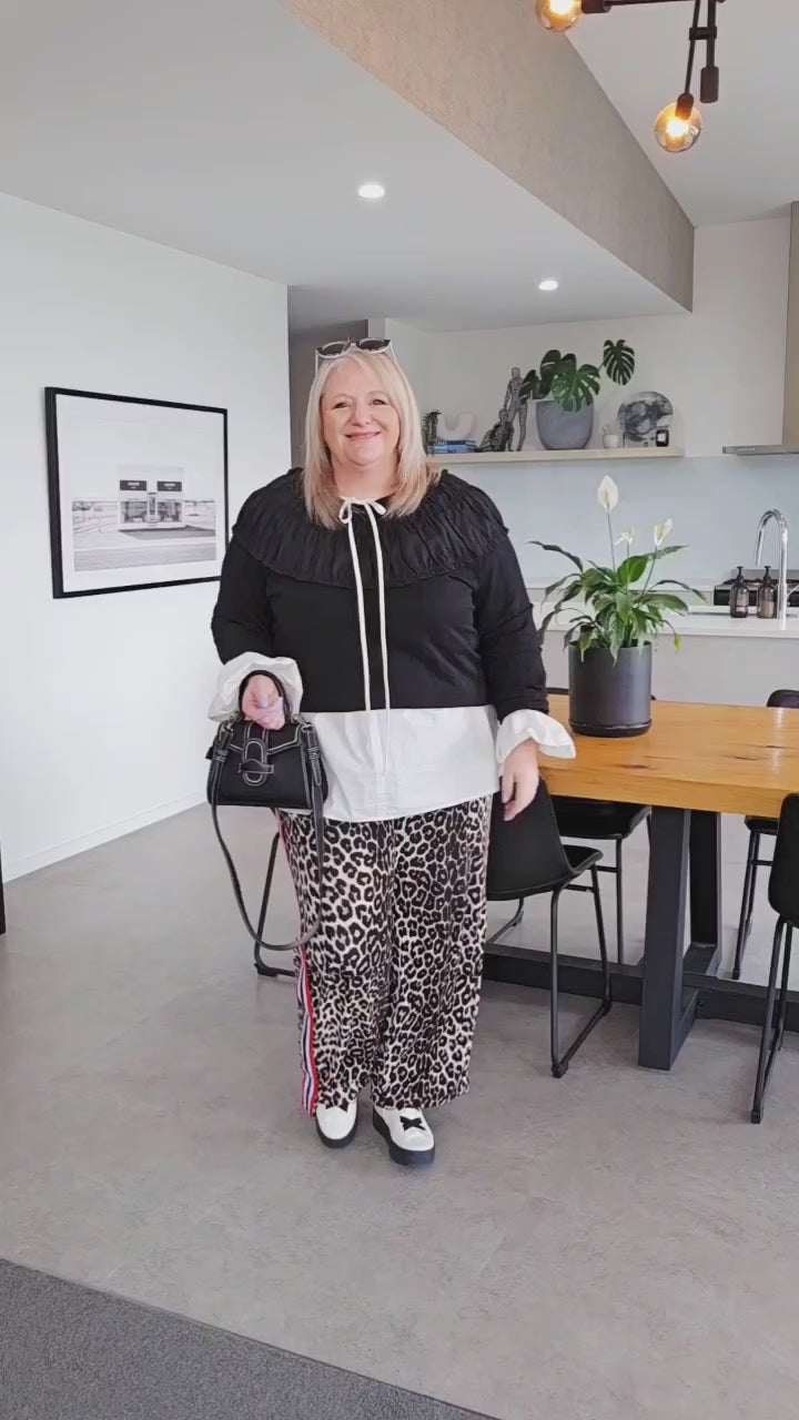 Et Alia Black Marlow Sweat