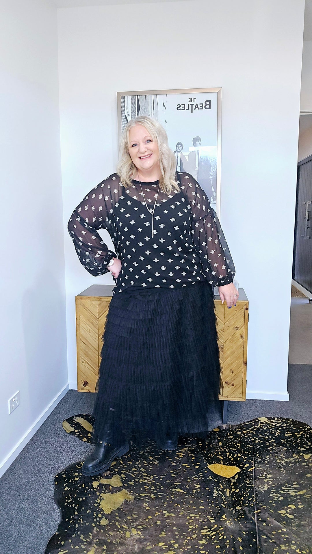 BEES TULLE TOP