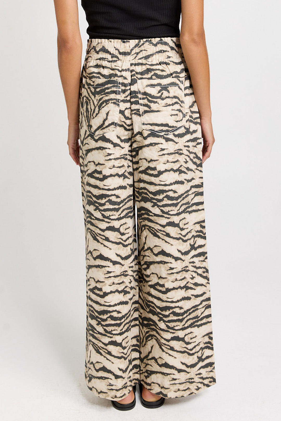 Betty Basics Animal Print Saffra Relaxed Jeans