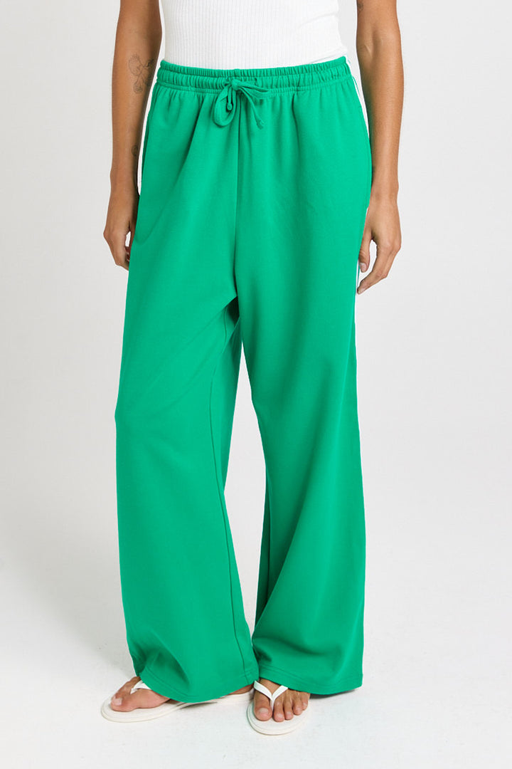 Betty Basics Green Nikki Relaxed Jogger