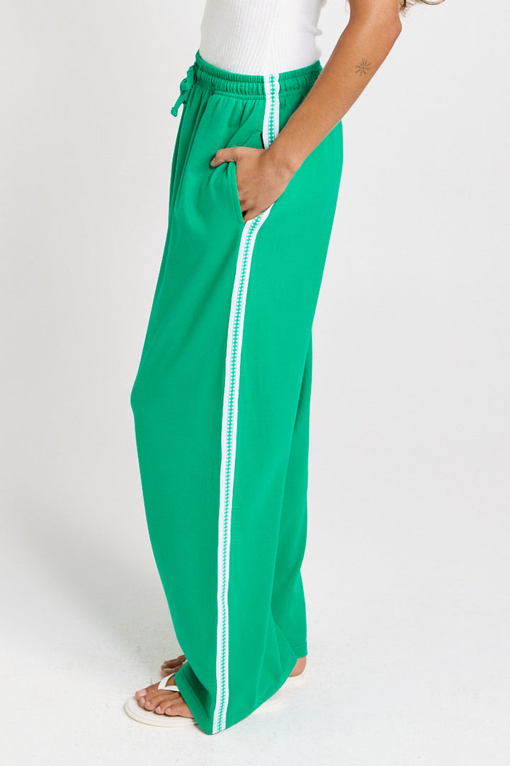 Betty Basics Green Nikki Relaxed Jogger