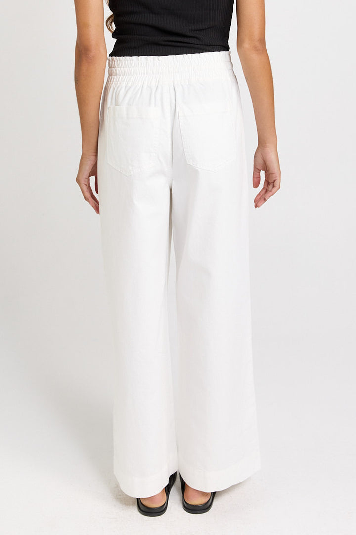 Betty Basics White Saffra Relaxed Jeans