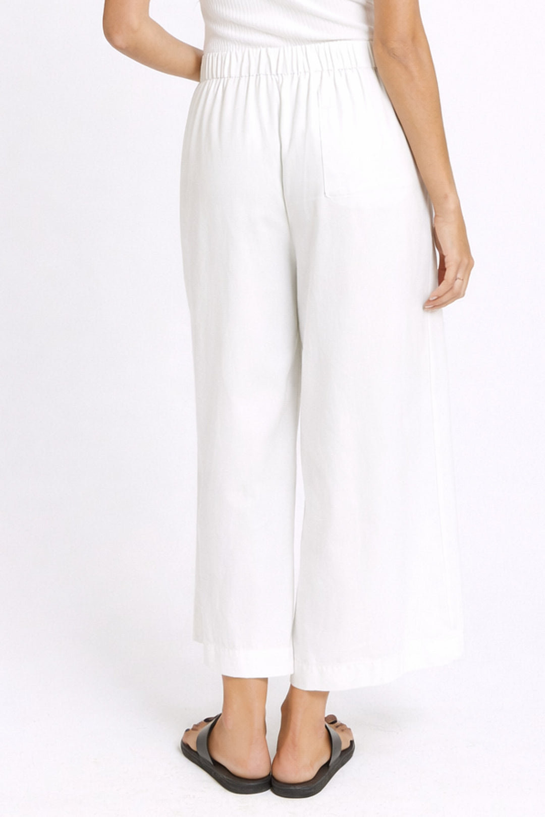 Betty Basics White Bella Crop Pants