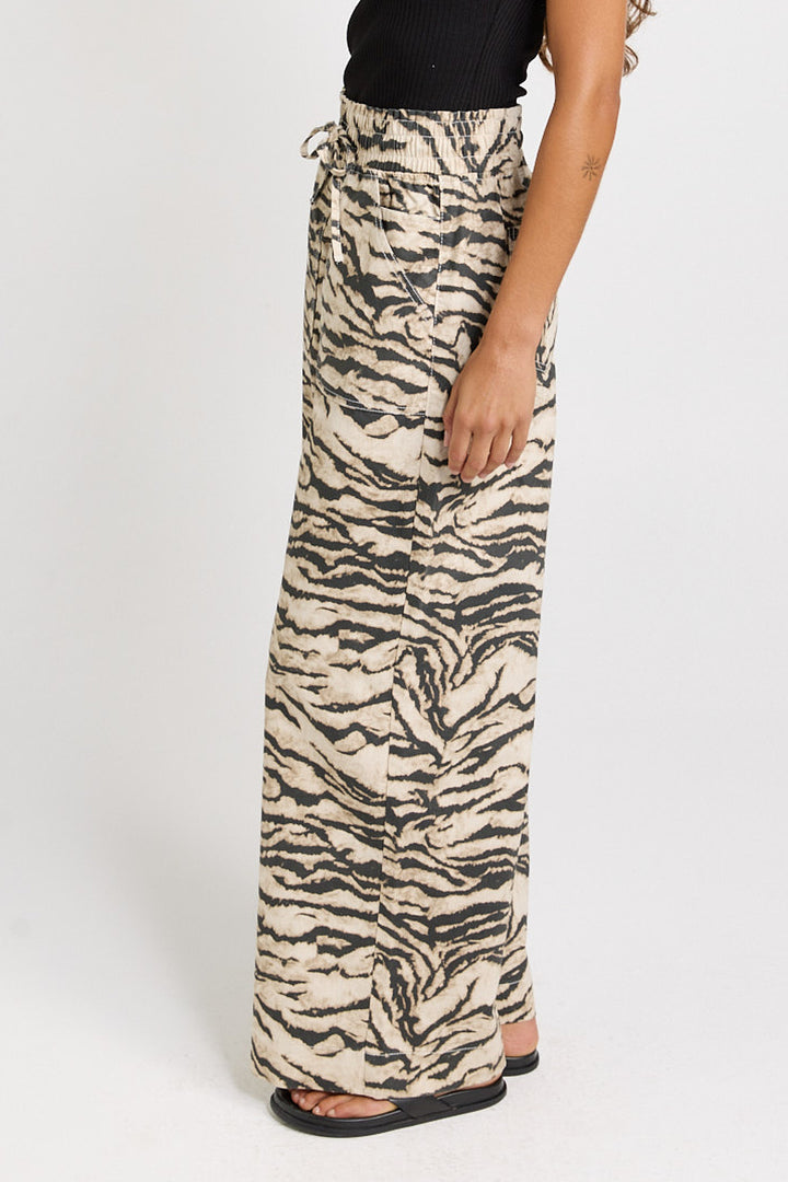 Betty Basics Animal Print Saffra Relaxed Jeans