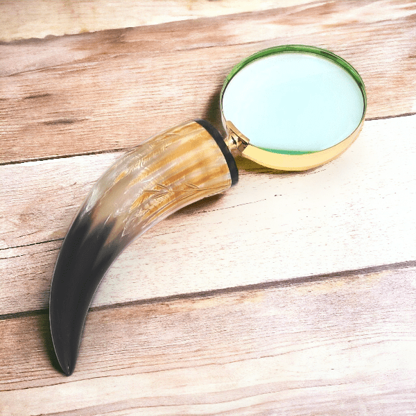 HORN HANDLE MAGNIFYING GLASS